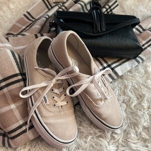 Mini cord French oak Vans.